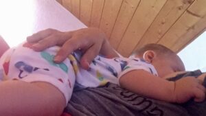 Read more about the article Breastfeeding Essentials for Mom: Things That Make Nursing a Little More Comfortable