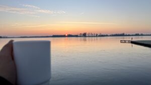 Read more about the article My Morning Routine: A Simple Christian Morning Routine for Moms