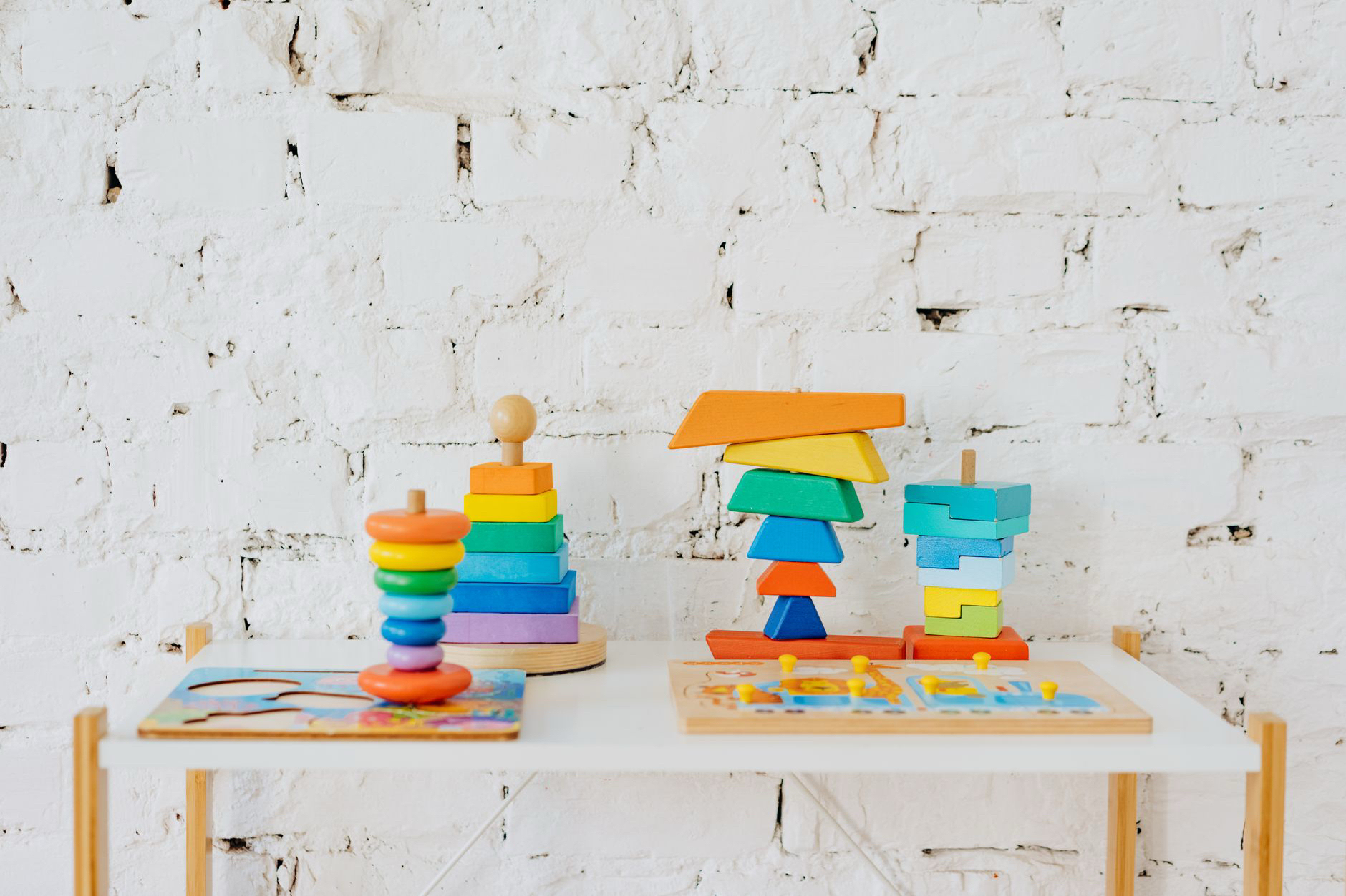 You are currently viewing A Sane Mom’s Simple Toy Rotation System for Calm, Focused Play